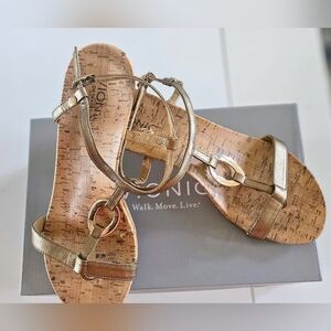 Vionic Martinique Sandals Size 10